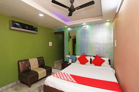 OYO 7741 Hotel Hamza International