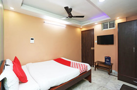 OYO 7741 Hotel Hamza International