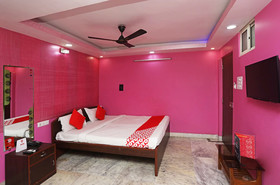 OYO 7741 Hotel Hamza International