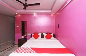 OYO 7741 Hotel Hamza International