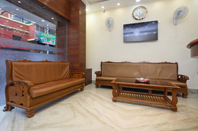 OYO 7741 Hotel Hamza International