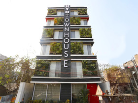 Super Townhouse 060 Airport Green Arcade