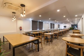 OYO Townhouse 120 The Axis