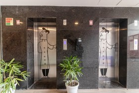 OYO Townhouse 120 The Axis