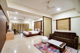 Townhouse Oak Indeedcare Hotel & Resorts