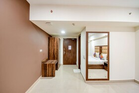 Townhouse Oak Indeedcare Hotel & Resorts