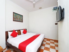 Silver Woods by OYO Rooms