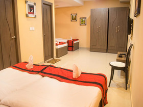 Urban Guest House by OYO Rooms