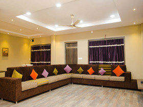 Urban Guest House by OYO Rooms