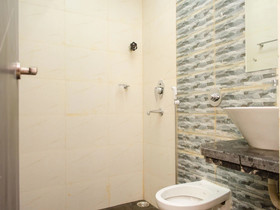 Urban Guest House by OYO Rooms