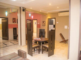 Urban Guest House by OYO Rooms