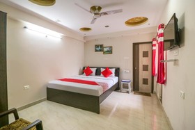 Uttar Banga Guest House by OYO Rooms