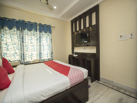 Classic Lodge By OYO Rooms