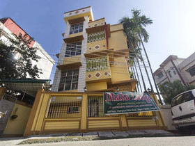 Dhaka Lodge  By OYO Rooms