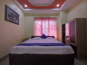 Dhaka Lodge  By OYO Rooms