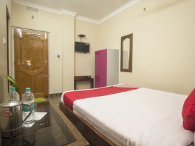 SS Lodge By OYO Rooms