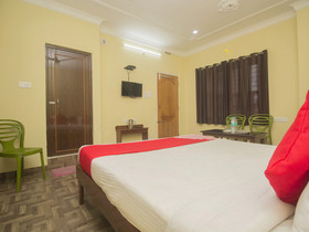 SS Lodge By OYO Rooms