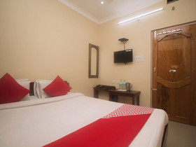 SS Lodge By OYO Rooms