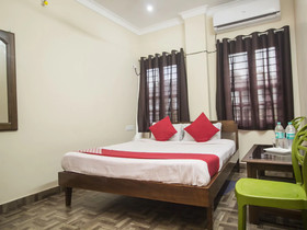 SS Lodge By OYO Rooms