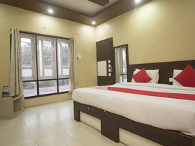 Sudhriti Hotel By OYO Rooms