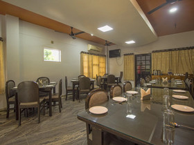 Sudhriti Hotel By OYO Rooms