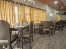 Sudhriti Hotel By OYO Rooms