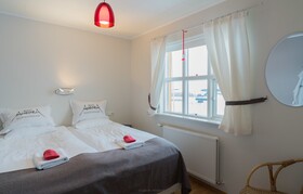 North Aurora Guesthouse
