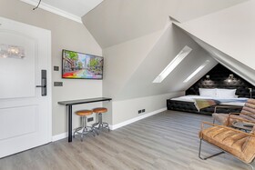 ODDSSON Downtown Hotel