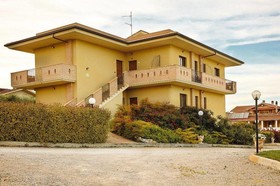 Eden Hotel Residence