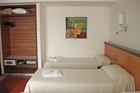 Hotel Bed & Business