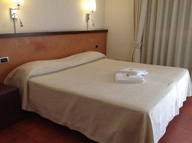 Hotel Bed & Business