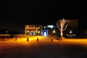 Manhattan Village Hotel