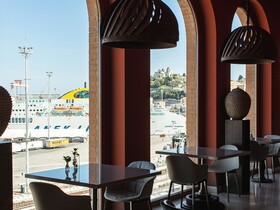 Seeport Hotel