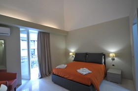 Gatto Bianco House