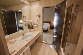 Mövenpick Bari Hotel