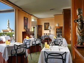 Mövenpick Bari Hotel