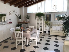 Villa Nicolaus Bed & Breakfast