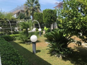 Villa Nicolaus Bed & Breakfast