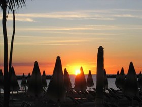 Hotel Carillon