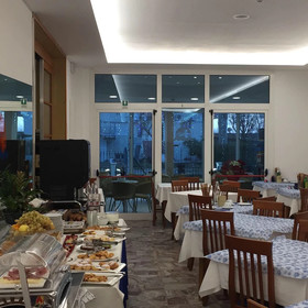 Hotel Dea Della Salute