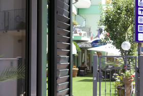 Charles Residence & Hotel
