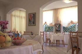 Charles Residence & Hotel