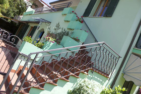 Charles Residence & Hotel