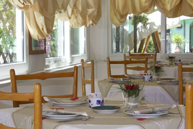 Charles Residence & Hotel