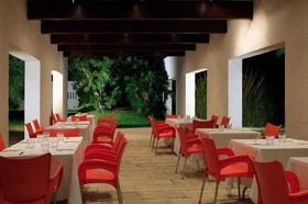 Nicolaus Club Meditur Village