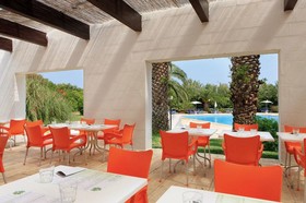 Nicolaus Club Meditur Village