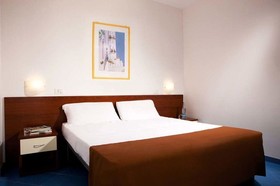 Nicolaus Club Meditur Village