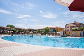 Villaggio Ai Pini Lido Altanea