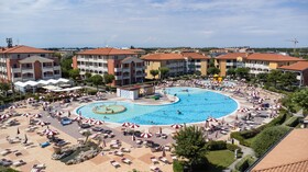 Villaggio Ai Pini Lido Altanea