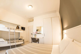 Hotel Ambra Cattolica